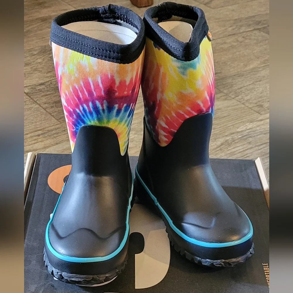 Bogs Classic Stomper Rainbow Tie Dye Winter Boots Neoprene Gorpcore Psychedelic